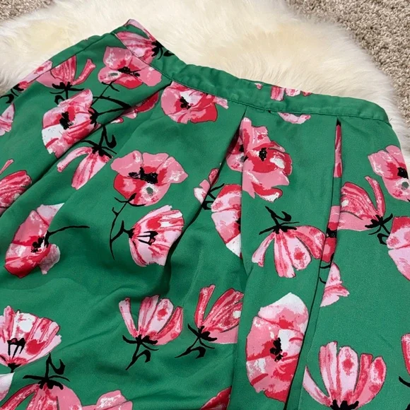 (Like New) Who What Wear Green Floral Pleated Midi Skirt with Pink Blooms Size 6 - Picture 3 of 4
